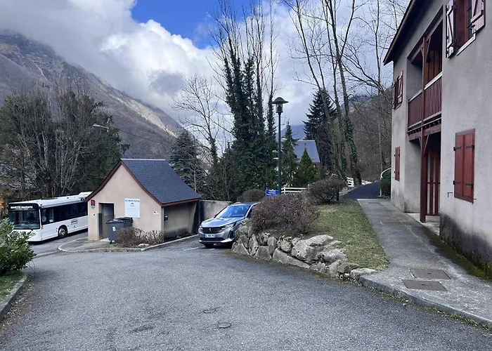 En Rez-de-chaussee, Parking - 4 Pers. - Fr-1-812-158 Appartement